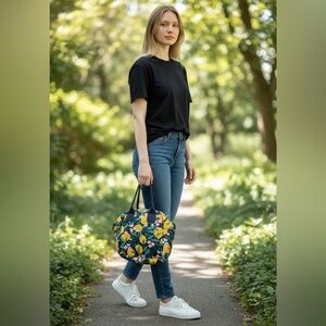 (MYTAGALONGS) Floral Patterned lunch Bag